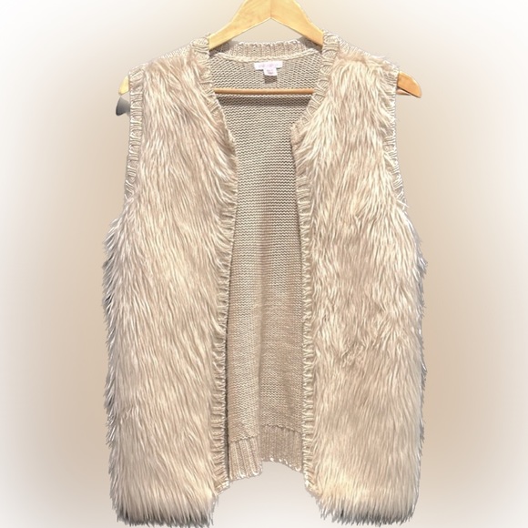 Faux Fur Knit Vest - Picture 4 of 4